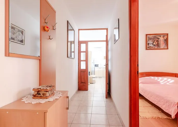 Seaside House Karbuni, Korcula - 14889 Semesterbostad *